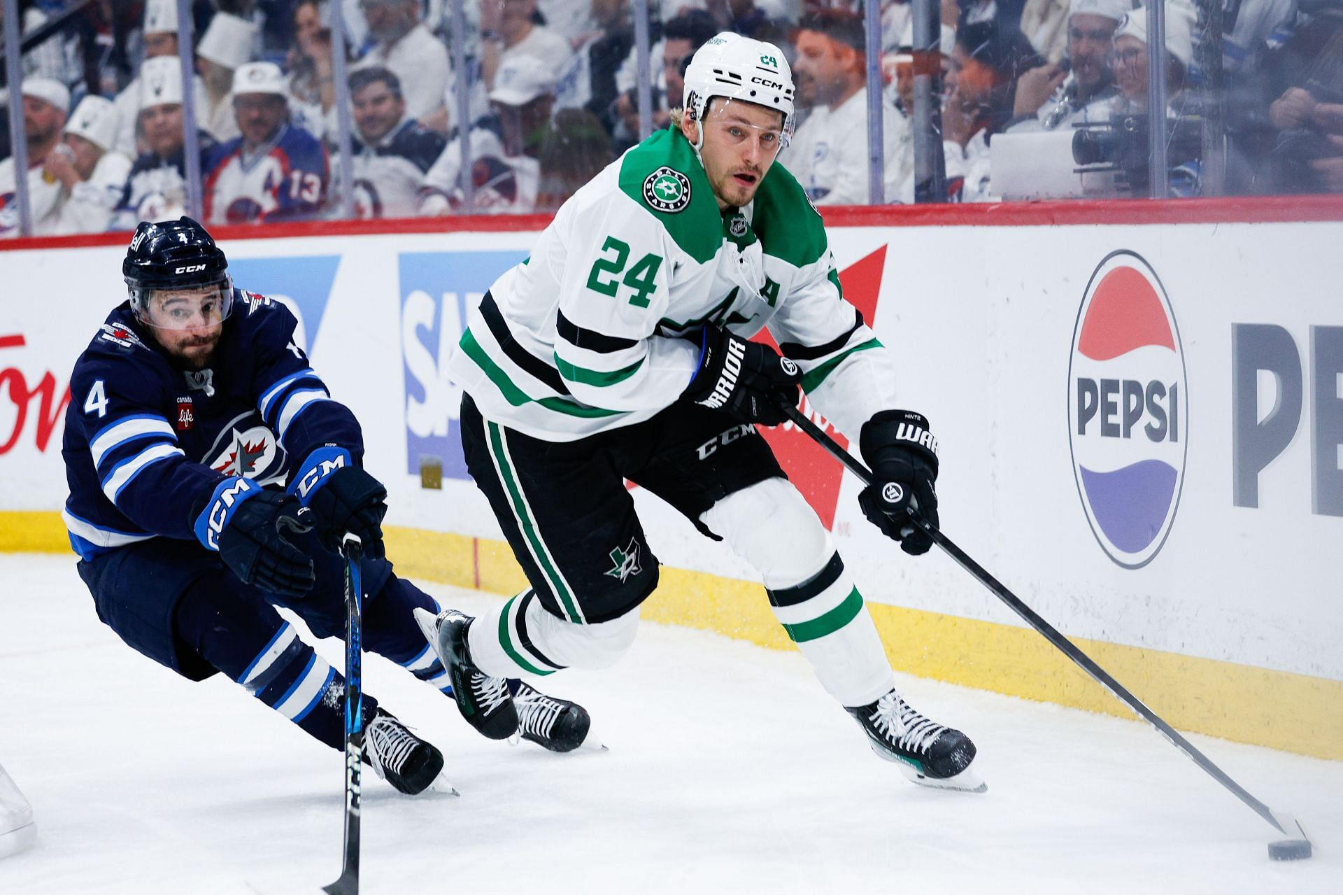 Roope Hintz Contract & Salary